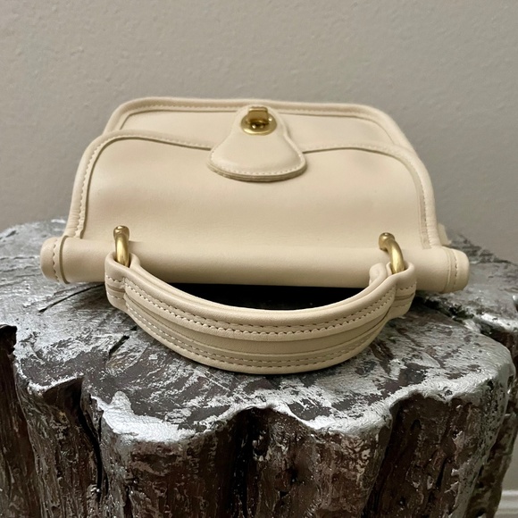 Vintage Coach Winnie Mini Willis Leather Bag 9023 in Bone - Picture 7 of 14